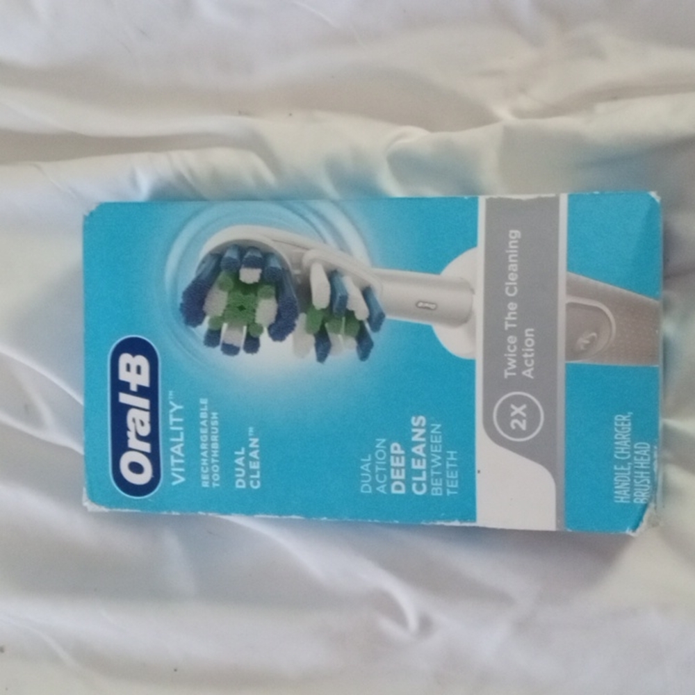 Oral b Vitality electric toothbrush